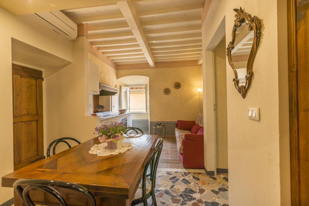 I Bei Ricordi - Historic Centre Apartment 6 Arezzo Exteriör bild
