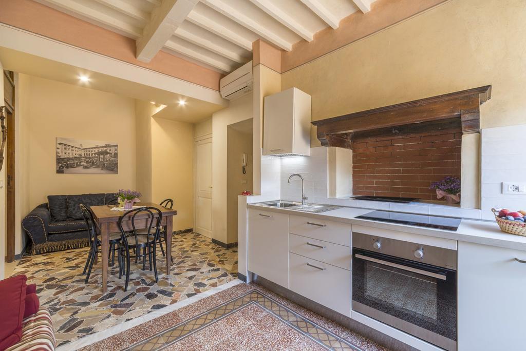 I Bei Ricordi - Historic Centre Apartment 6 Arezzo Exteriör bild